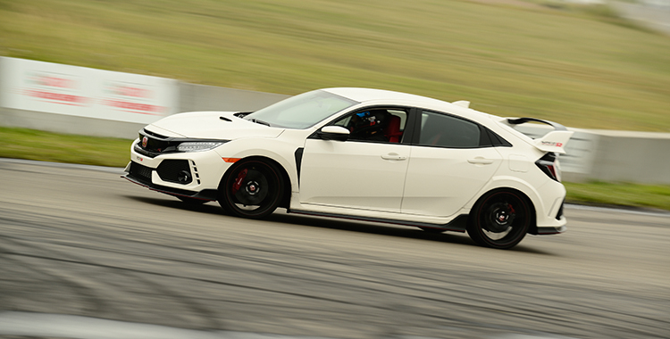 New Civic Type R – Castrol Raceway | flyingpenguin